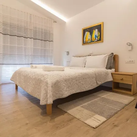 Villa Ema With Heated Saltwater Pool, Sauna And Private Gym - By Ta Leut Agency *