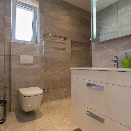 Ema With Heated Saltwater Pool, Sauna And Private Gym - By Ta Leut Agency Villa Privlaka (Zadar)