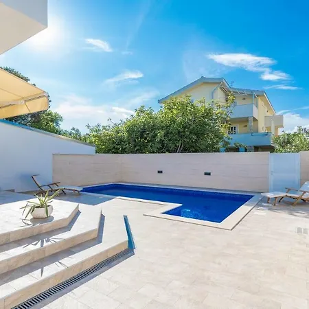 Villa Ema With Heated Saltwater Pool, Sauna And Private Gym - By Ta Leut Agency Privlaka (Zadar)