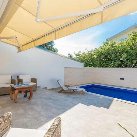 Ema With Heated Saltwater Pool, Sauna And Private Gym - By Ta Leut Agency Villa Privlaka (Zadar)