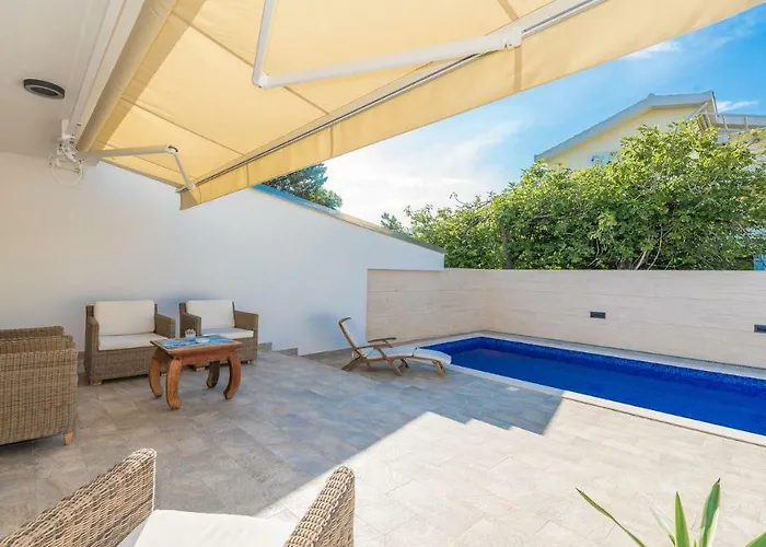 Ema With Heated Saltwater Pool, Sauna And Private Gym - By Ta Leut Agency Villa Privlaka (Zadar)