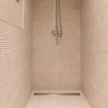 Ema With Heated Saltwater Pool, Sauna And Private Gym - By Ta Leut Agency פריבלאקה