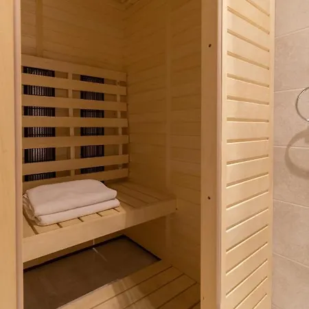 Ema With Heated Saltwater Pool, Sauna And Private Gym - By Ta Leut Agency *