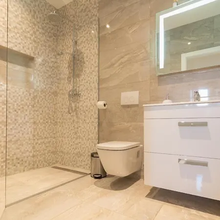 Ema With Heated Saltwater Pool, Sauna And Private Gym - By Ta Leut Agency פריבלאקה